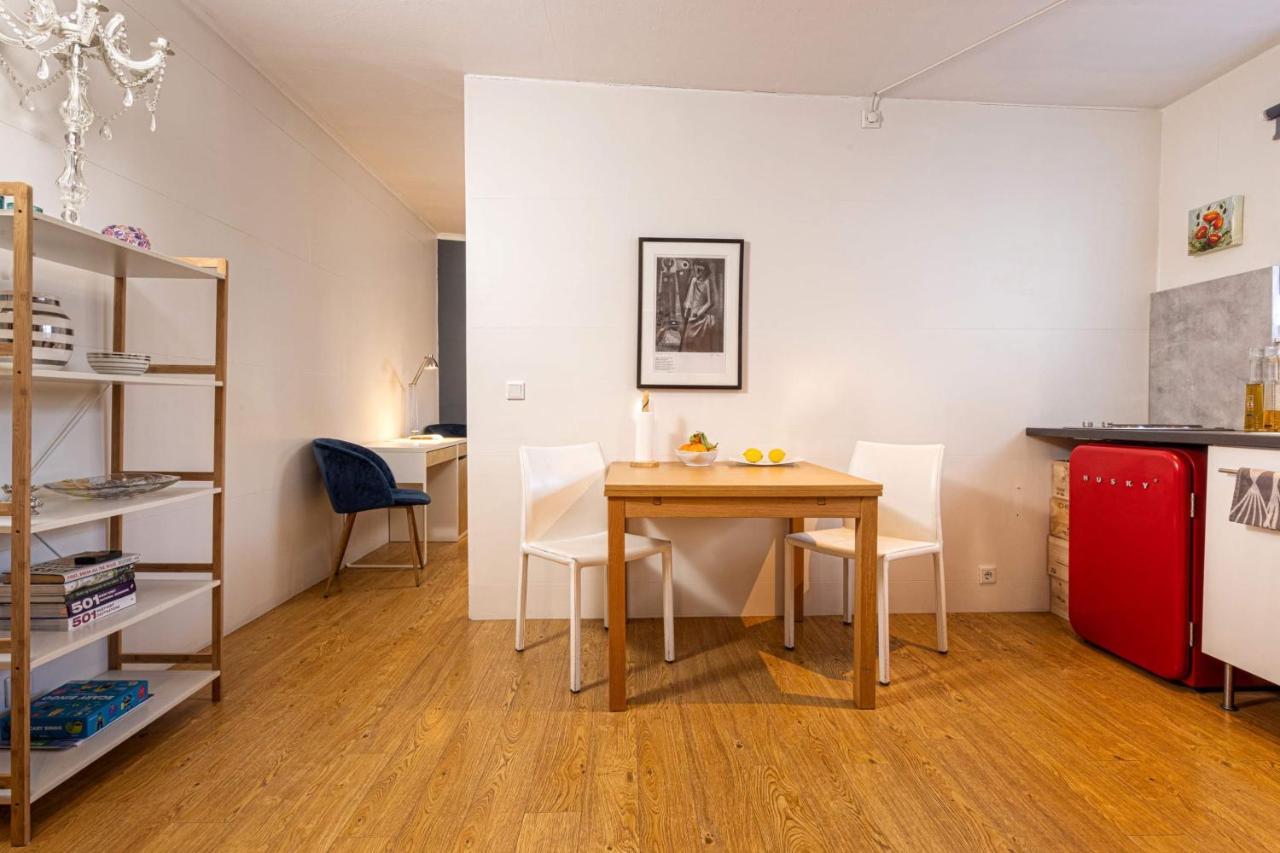 Apartament Downtown Sanctuary With Private Entrance Reykjavík Zewnętrze zdjęcie